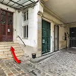 Charming Studio In North Paris Center