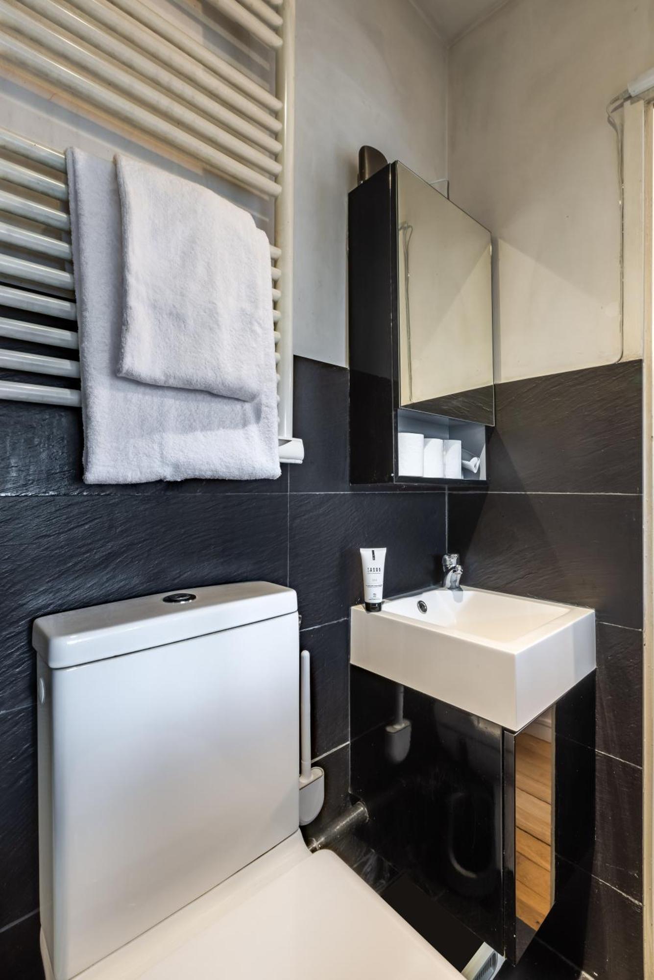 Charming In North Center Appartement